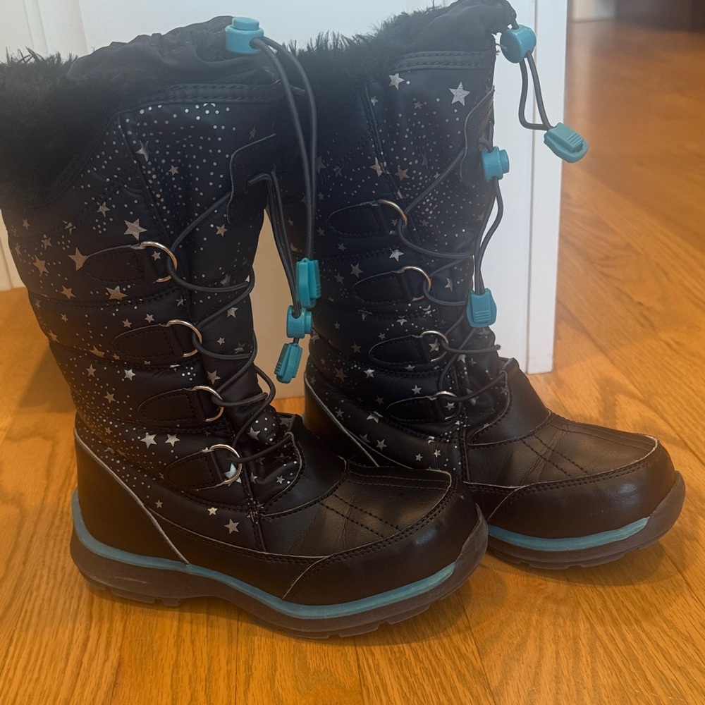 Navy Land’s End Starry Winter Boots with Blue Accents